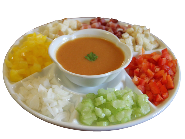 gazpacho con verdure in piatti separati